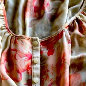 Gorgeous size Large Lauren Conrad Sheer Blouse